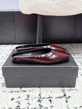 Load image into Gallery viewer, Leather Pumps
