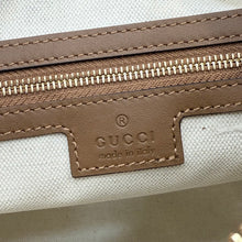 Load image into Gallery viewer, Medium Shoulder Bag
