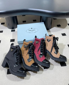 Logo Boots
