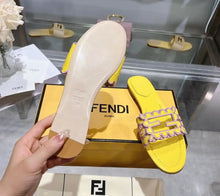 Load image into Gallery viewer, Baguette Sandals
