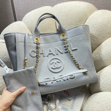 Load image into Gallery viewer, Deauville Tote
