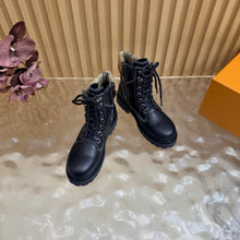 Load image into Gallery viewer, Leather Boots
