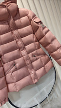 Load image into Gallery viewer, Baranfe Jacket
