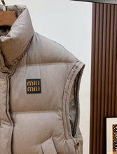 Load image into Gallery viewer, Logo Gilet
