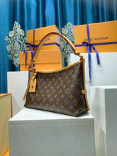 Load image into Gallery viewer, East West Carryall
