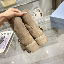 Load image into Gallery viewer, Leather Boots
