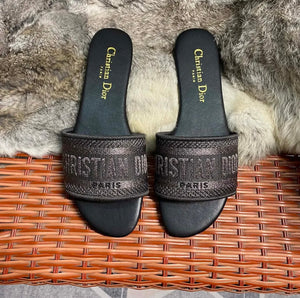 Dway Mules