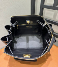 Load image into Gallery viewer, Madrid Medium
