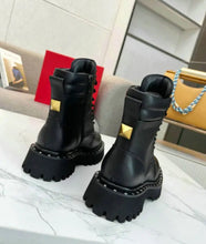 Load image into Gallery viewer, Rockstud Boots
