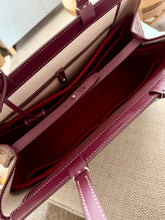 Load image into Gallery viewer, Ready to post 36cm inc custom bag liner
