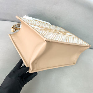 Medium Book Tote