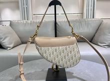 Load image into Gallery viewer, Saddle Bag
