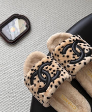 Load image into Gallery viewer, CC Sandals
