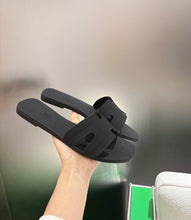 Load image into Gallery viewer, Oran Sandals
