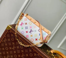 Load image into Gallery viewer, Pochette Accessories
