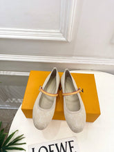 Load image into Gallery viewer, Romy Flats
