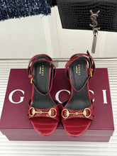Load image into Gallery viewer, GG Sandals
