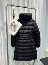 Load image into Gallery viewer, Flammette Puffer
