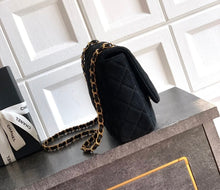 Load image into Gallery viewer, Suede Flap Bag
