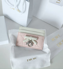 Load image into Gallery viewer, Leather Card Holder
