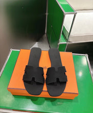 Load image into Gallery viewer, Oran Sandals
