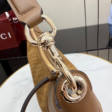 Load image into Gallery viewer, Medium Shoulder Bag
