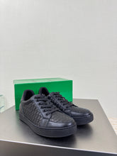 Load image into Gallery viewer, Leather Trainers
