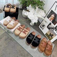 Load image into Gallery viewer, Triomphe Mules
