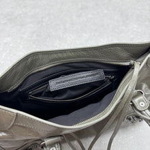 Load image into Gallery viewer, City Bag
