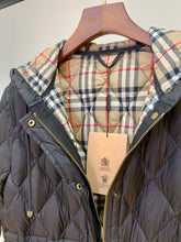 Load image into Gallery viewer, Quilted Jacket
