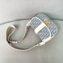 Load image into Gallery viewer, Montaigne Bag
