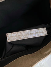 Load image into Gallery viewer, City Tote
