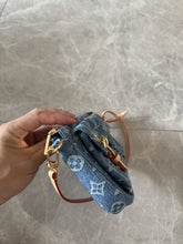 Load image into Gallery viewer, Pochette Cargo
