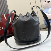 Load image into Gallery viewer, Venice Small Bucket Bag
