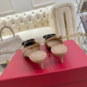 Bow Pumps