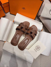 Load image into Gallery viewer, Oran Sandals
