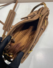 Load image into Gallery viewer, Bonnie Shoulder Bag
