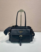 Load image into Gallery viewer, Explore Tote
