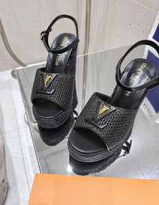 Logo Wedges