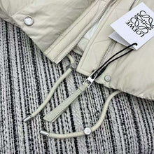 Load image into Gallery viewer, Logo Gilet
