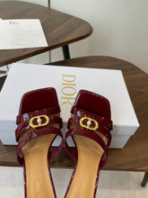Load image into Gallery viewer, Leather Sandals
