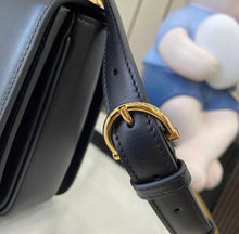 Load image into Gallery viewer, Siena Shoulder Bag
