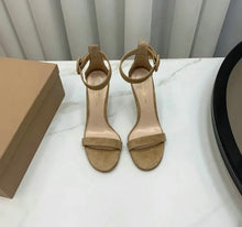 Load image into Gallery viewer, GR Sandals
