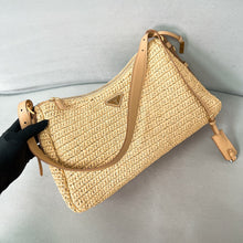 Load image into Gallery viewer, Aimee Shoulder Bag
