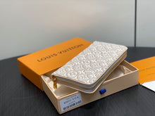 Load image into Gallery viewer, Zippy Wallet
