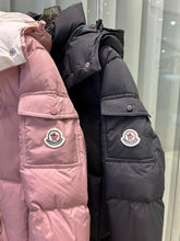 Load image into Gallery viewer, Fourmines Jacket
