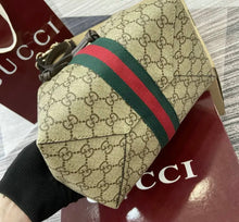 Load image into Gallery viewer, Ophidia Bucket Bag

