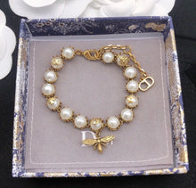Load image into Gallery viewer, CD Pearl Bracelet
