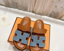 Load image into Gallery viewer, Chypre Sandals
