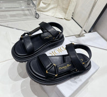 Load image into Gallery viewer, D Wave Sandals
